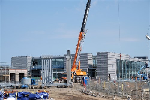 Crane in front of main station at Edinburgh Gateway